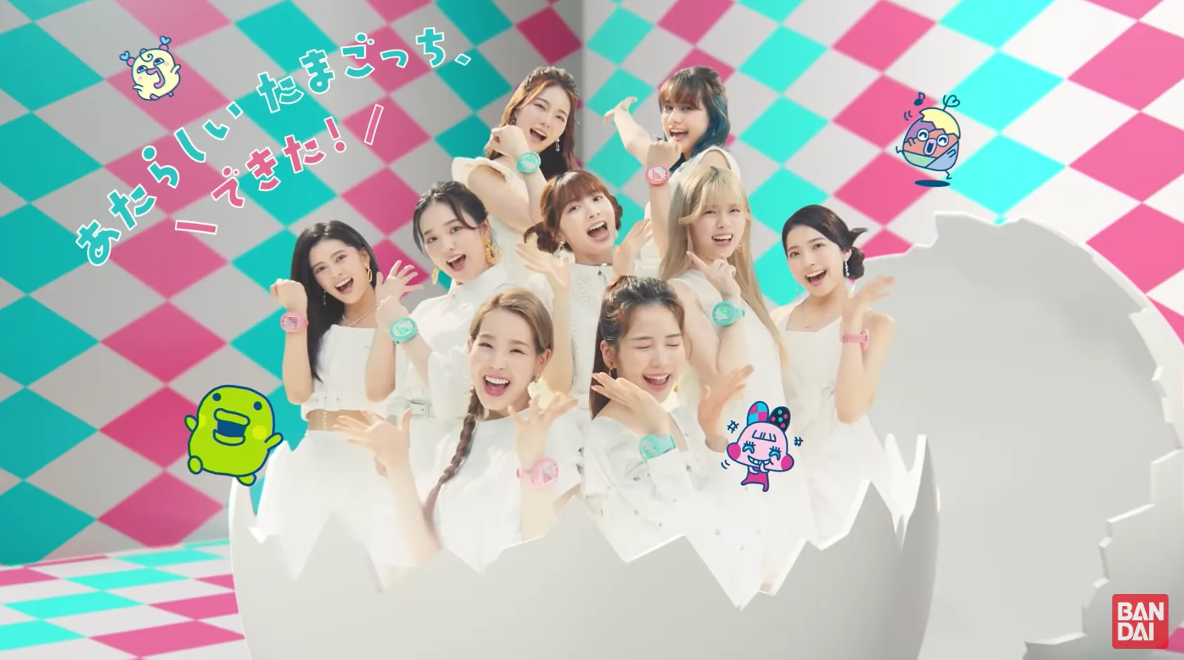 Тамагочи выпустили в виде умных часов. Они почти ничего не умеют, но в диком дефиците