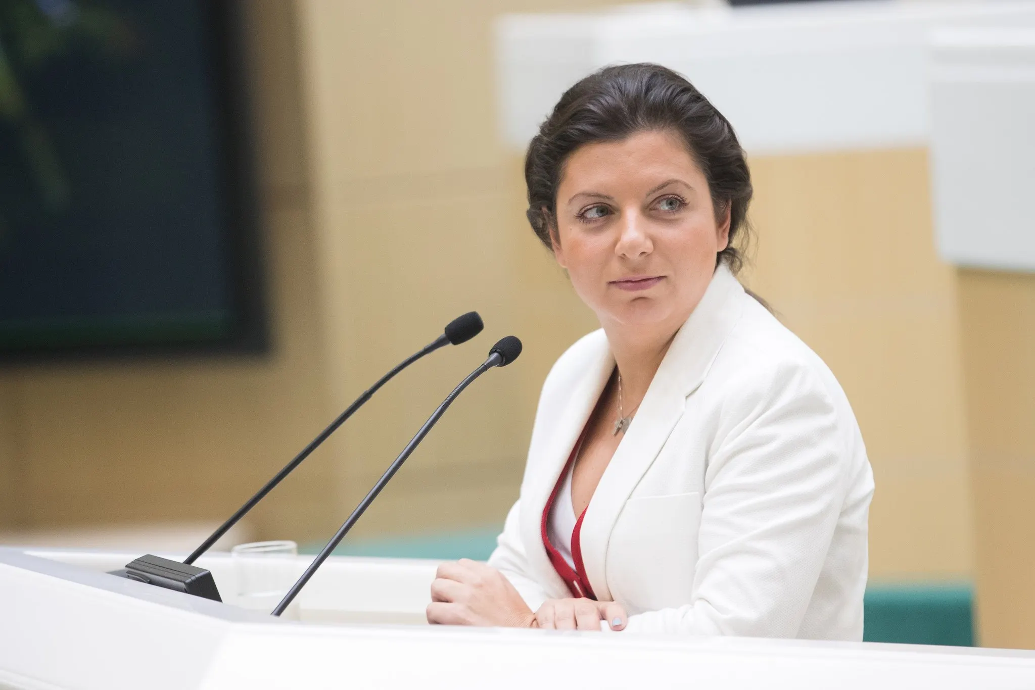 Маргарита Симоньян объявила, что Капитан Кирк из «Стар Трека» стал ведущим RT. Актер заявил, что не знает эту женщину