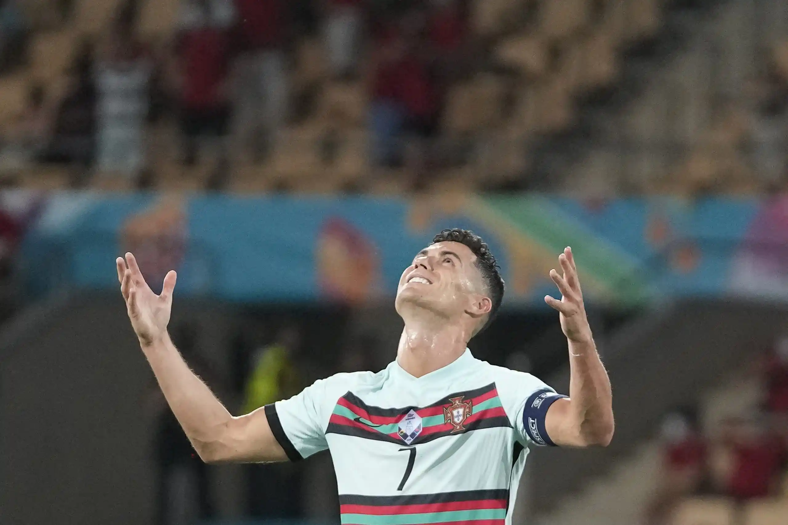 Роналду выше Шика в гонке бомбардиров Евро, обладатель «Золотого мяча-2021», АПЛ на «Матч ТВ». Видеоподкаст о футболе