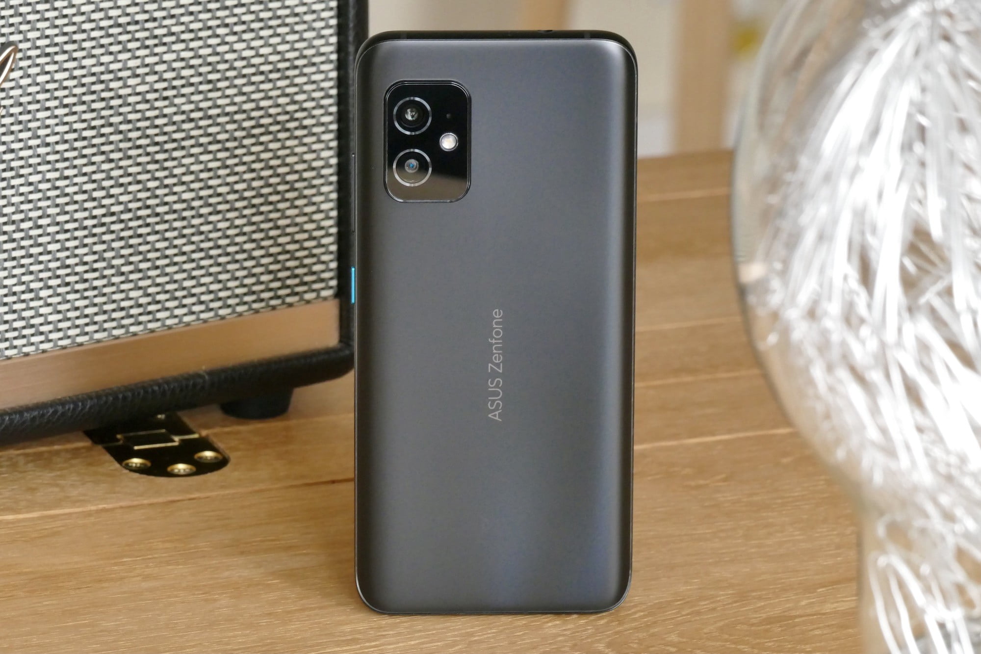 От iPhone до Asus ZenFone. Главные компактные девайсы в 2021 году ...