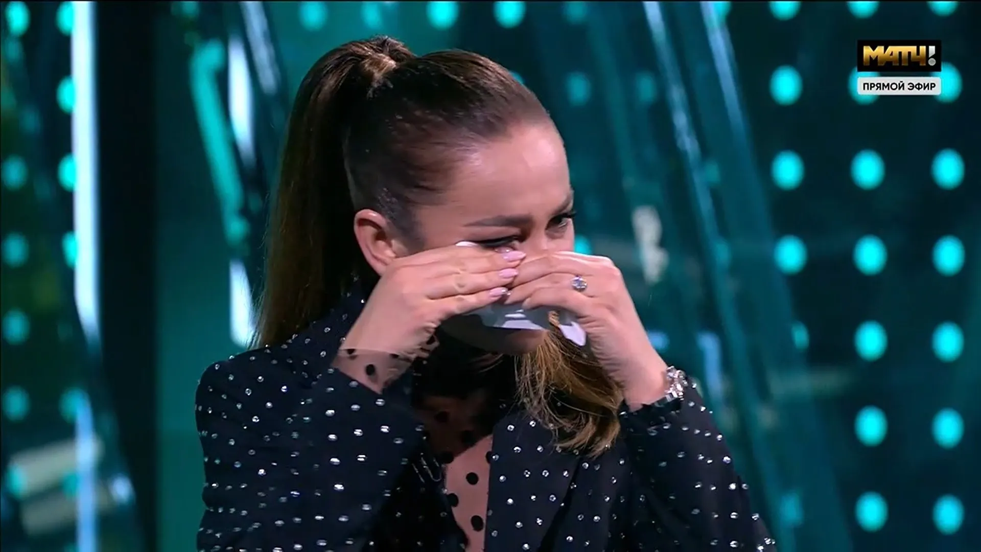 Дмитрий Губерниев снова высмеял Ольгу Бузову. В этот раз получилось изящно и по-доброму