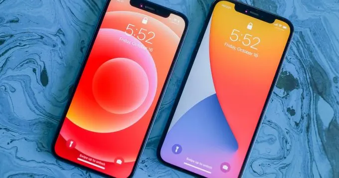 iPhone 11 & iPhone 12