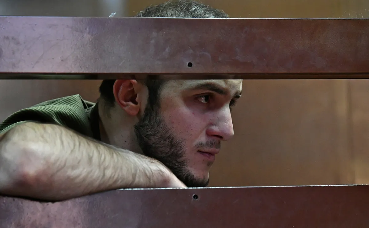 Пранкер Кароматулло Джаборов получил 2,5 года тюрьмы. Год назад он изобразил приступ коронавируса в метро