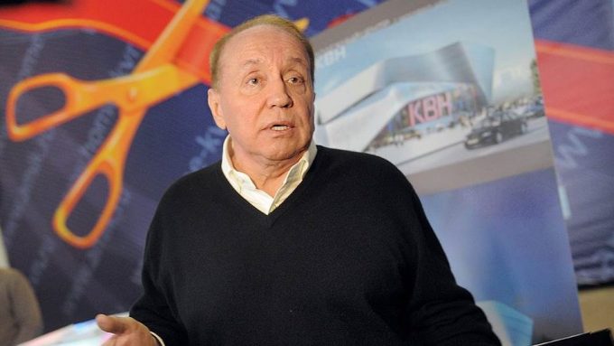квн на вечеринке в темной комнате. Смотреть фото квн на вечеринке в темной комнате. Смотреть картинку квн на вечеринке в темной комнате. Картинка про квн на вечеринке в темной комнате. Фото квн на вечеринке в темной комнате