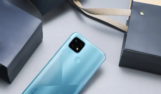 Realme C21