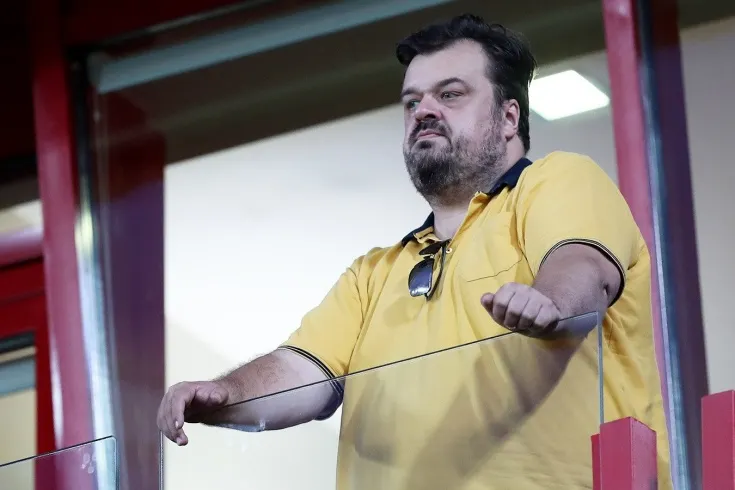 Сколько Василий Уткин получает за рекламу букмекеров? Есть фиксированный прайс и куча нюансов