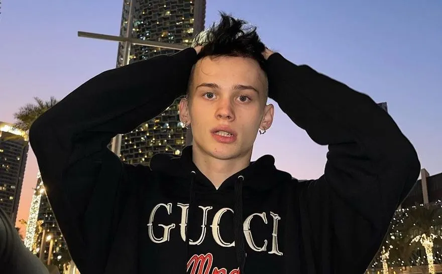 Даня Милохин дожил до 19 лет, но так и не научился думать. Этого зумера пора забыть