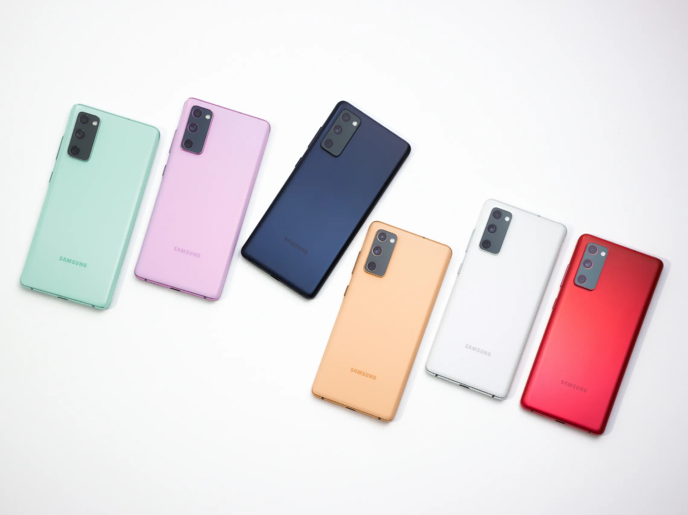 Смартфон Samsung Galaxy S20 FE