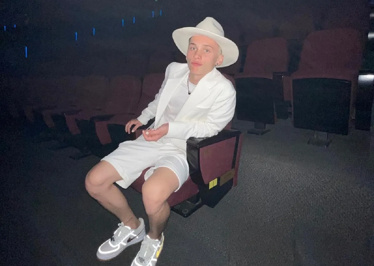 Даня Милохин в «Суперлиге» на СТС: команда не выиграла, но тиктокер отдал ей 1 млн рублей