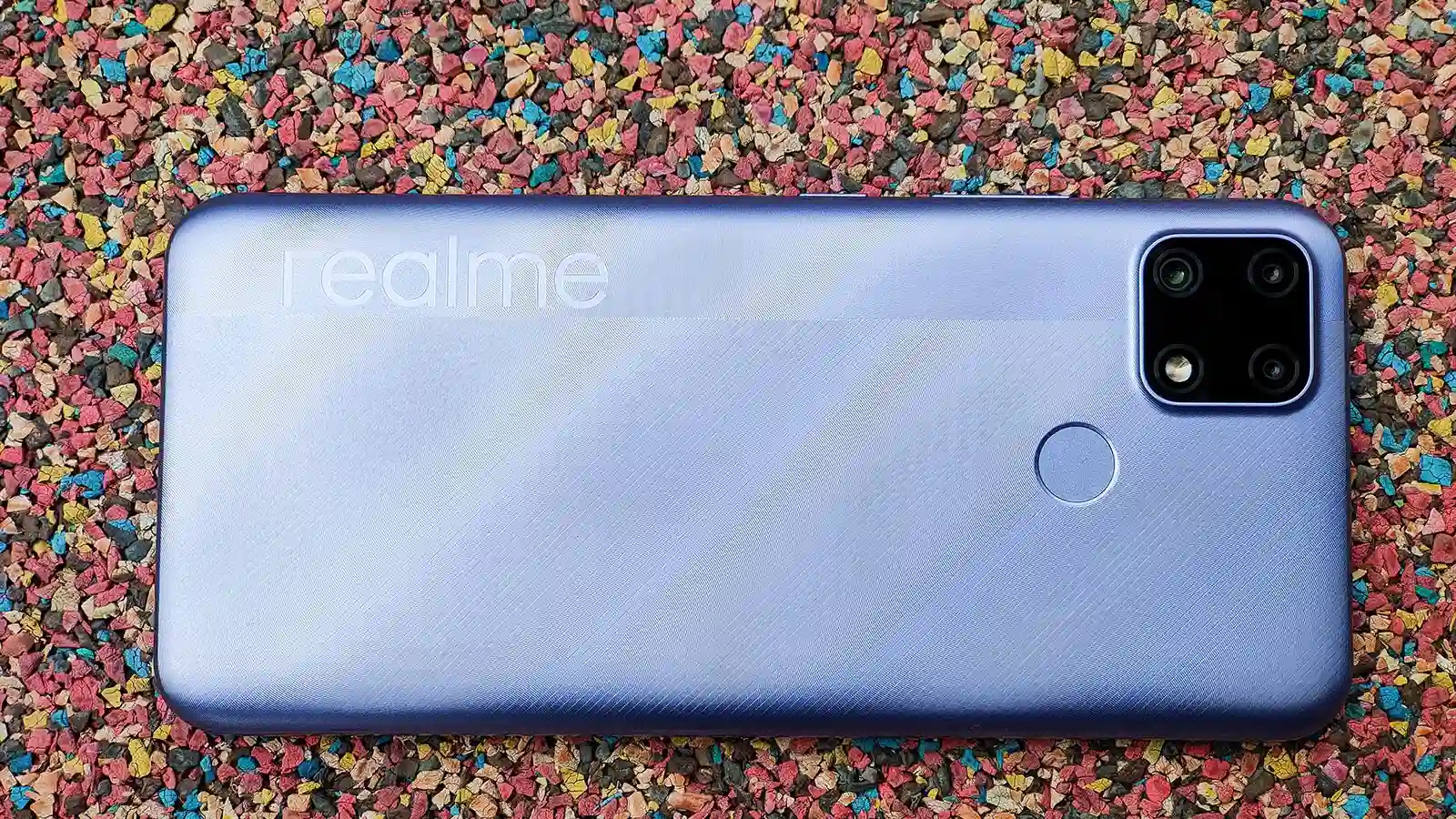 Смартфон Realme C25