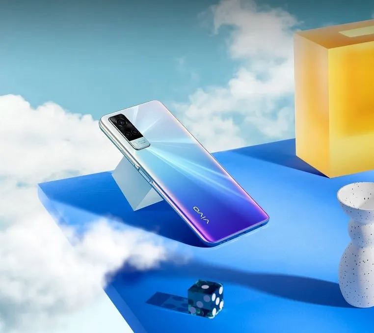 Представлен Vivo Y53s. Это самый переоцененный середняк года