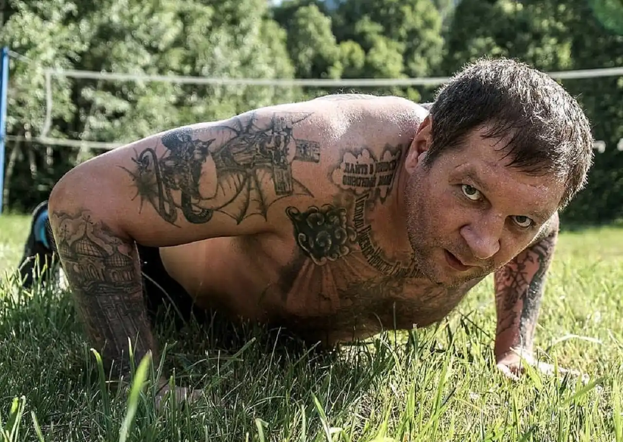 Александр Емельяненко подерется уже через 9 дней. Брат Федора согласился на бой на коротком уведомлении