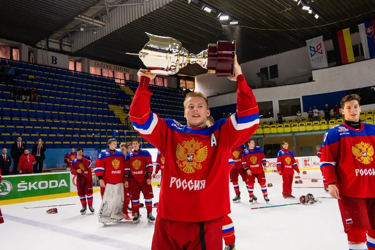 Кто такой Матвей Мичков? Он забросил за сборную России и побил рекорд Овечкина