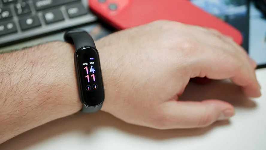 Фитнес-браслет Huami Amazfit Band 5