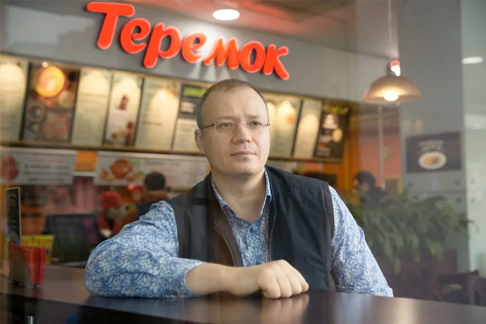 Основатель «Теремка» Михаил Гончаров снова наехал на «Макдоналдс». Предприниматель обвинил сеть фастфуда в заговоре