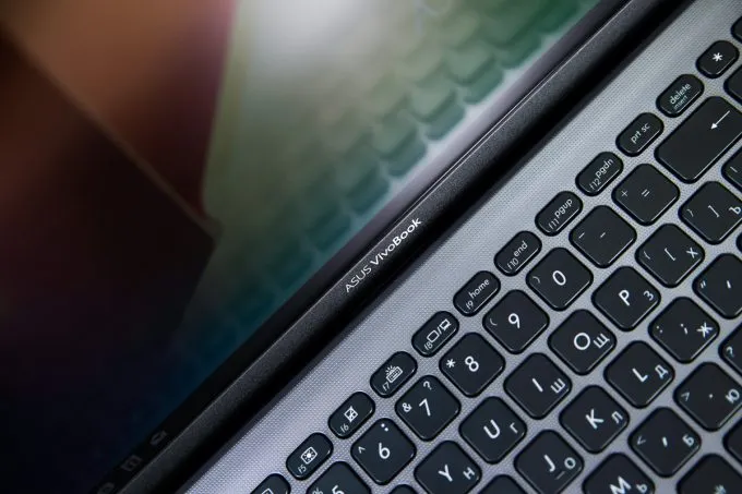 Asus VivoBook 15