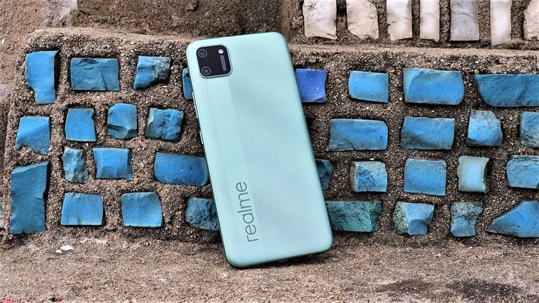 Realme C11 сливают за бесценок в Черную пятницу. Это самый дешевый девайс бренда