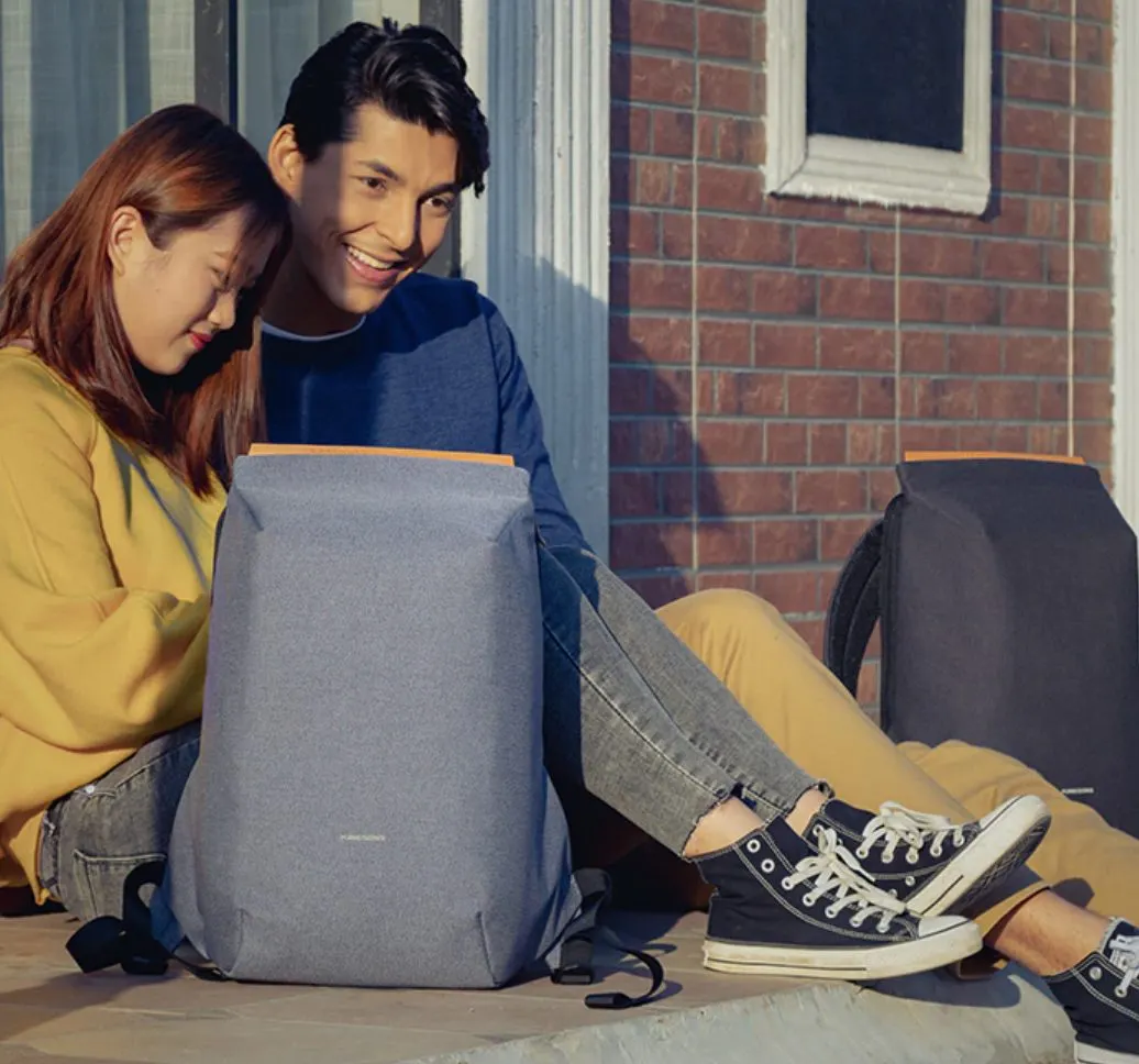 Берем крутой и дешевый рюкзак на Али. Это вместительная модель с защитой от воров и встроенным USB