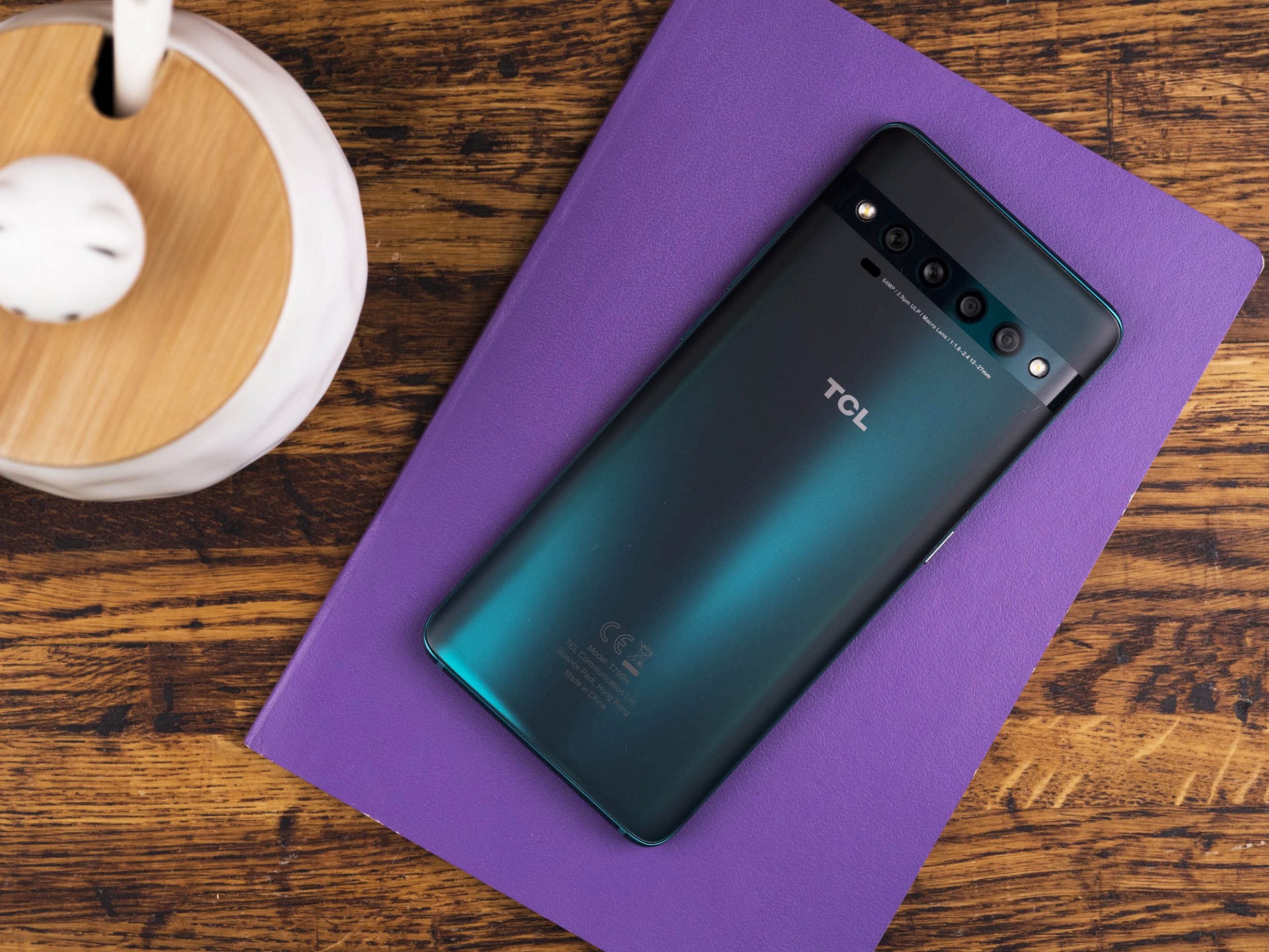 Смартфон TCL 10 Pro