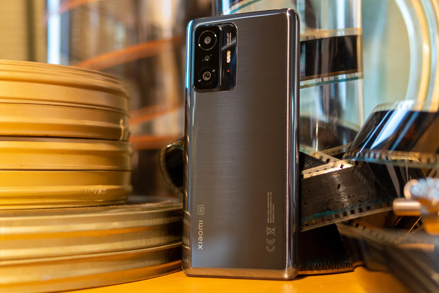 Флагманы Xiaomi 11T отдают по максимально выгодным ценам в Черную пятницу. Чем круты эти девайсы?