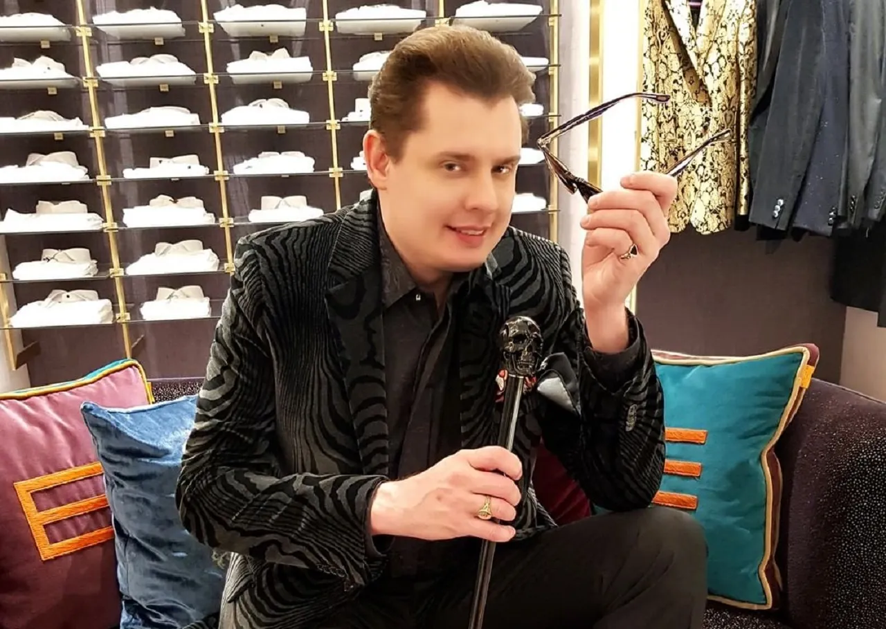 Евгений Понасенков сравнил детские сады с грязью. Маэстро считает, что там учатся уроды и серость