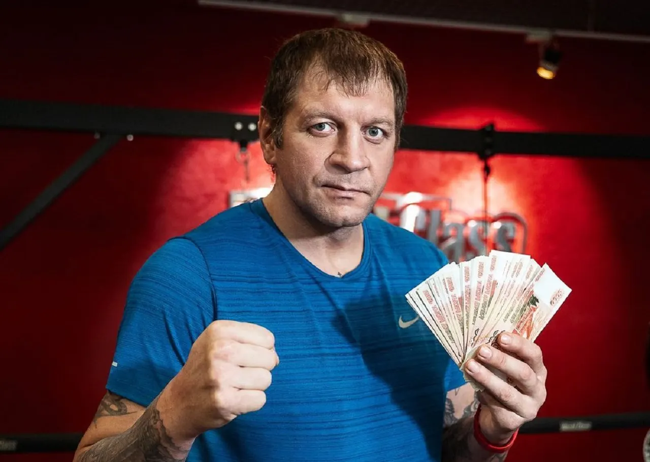 Александр Емельяненко чуть не снял часы с босса MMA-промоушна. И обменялся с ним потной футболкой