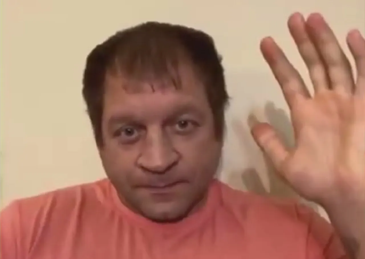 Александр Емельяненко опять сорвался. Брат Федора провел стрим в инстаграме с заплетающимся языком