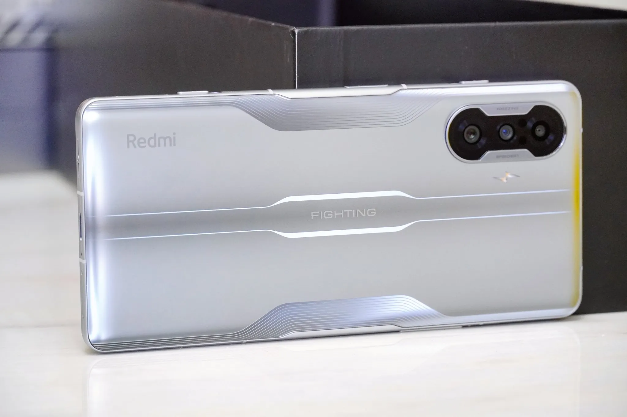 Смартфон Xiaomi Redmi K40 Gaming Edition