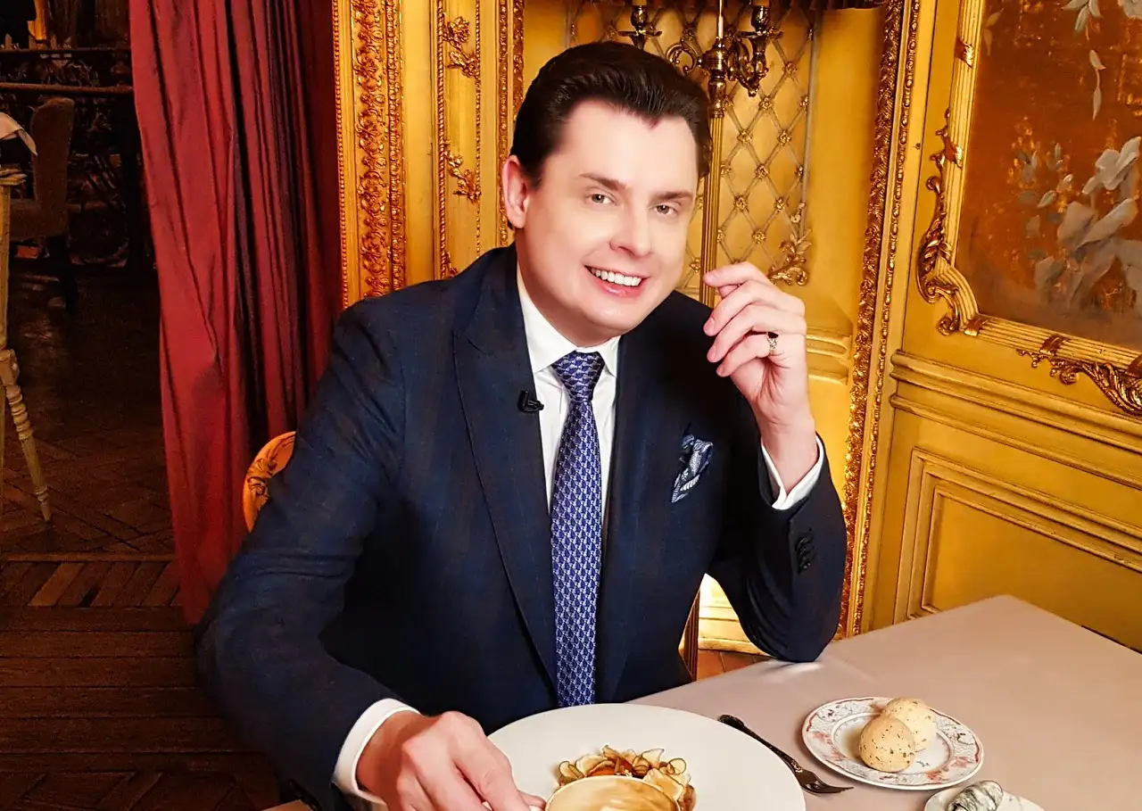 Евгений Понасенков выбрал нового врага после историка Соколова. Маэстро хейтит доктора Курпатова