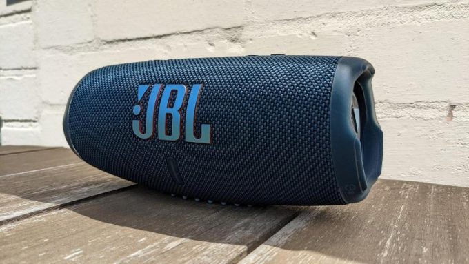 JBL Charge 5