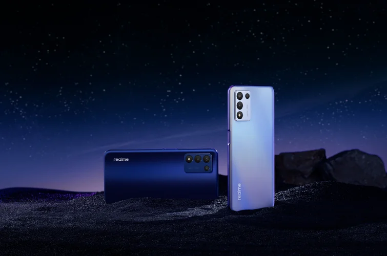 Смартфон Realme Q3s