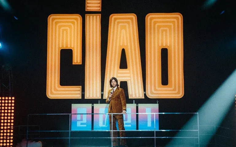 Ургант снова показал вечеринку в итальянском стиле. В шоу – Wylsacom и фейковый Путин