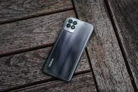 Берем Realme 8i за гроши на Али. Это бюджетник с геймерским железом