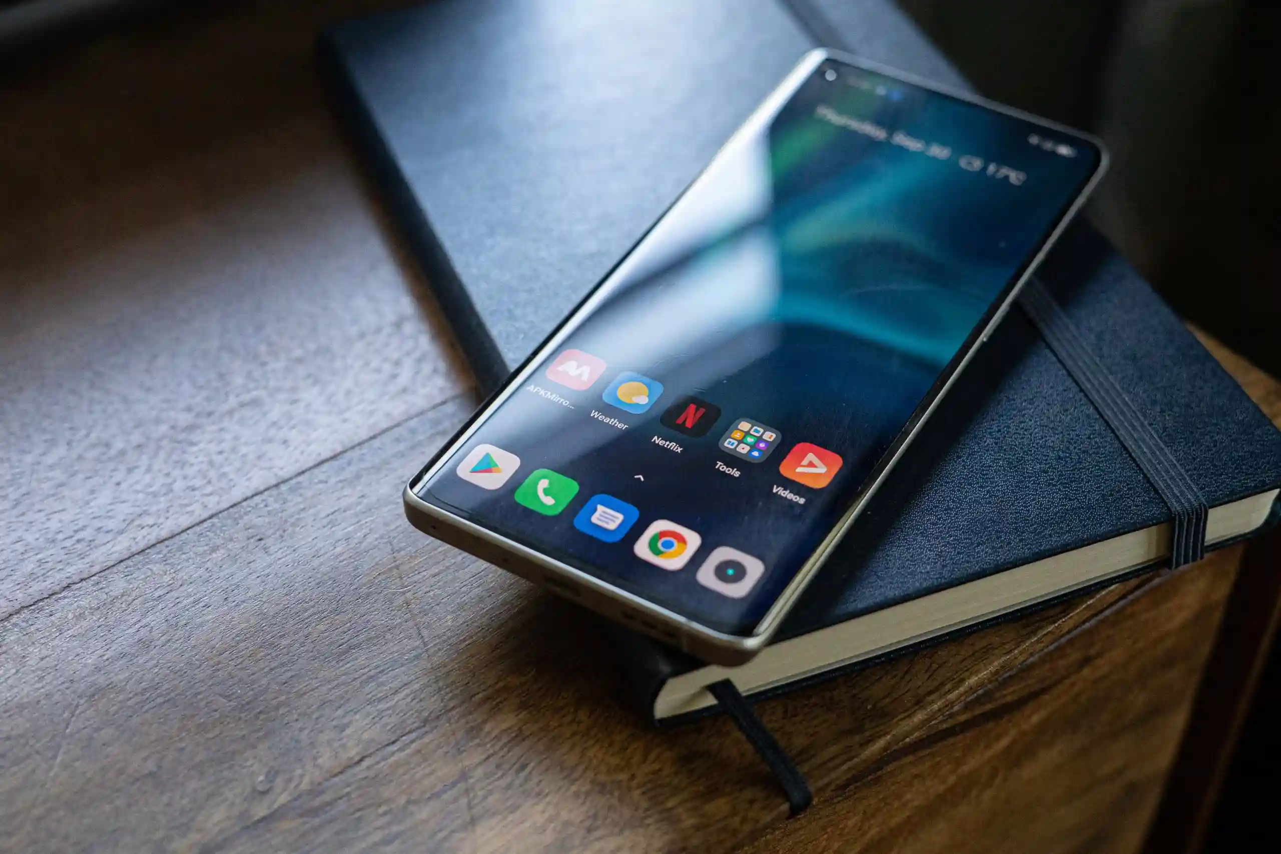 Смартфон Realme GT Master Explorer Edition