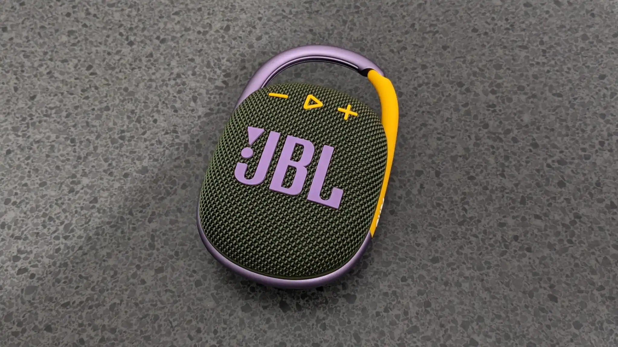 Самая компактная колонка JBL обесценилась на Tmall. Мастхэв для путешественников