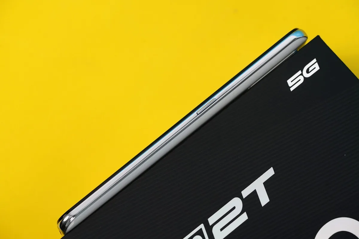 Смартфон Realme GT Neo 2T