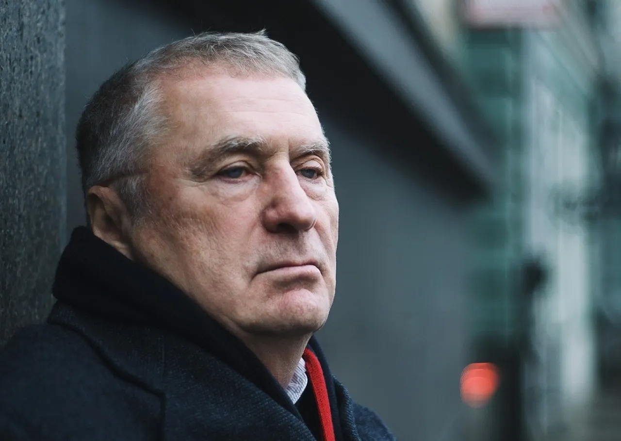 Что со здоровьем Владимира Жириновского? Лидер ЛДПР может двигать пальцами по просьбе