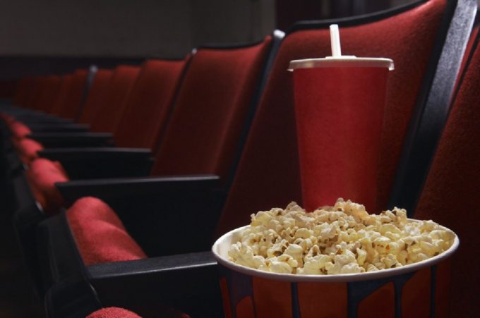 Напитки и попкорн в кинотеатре