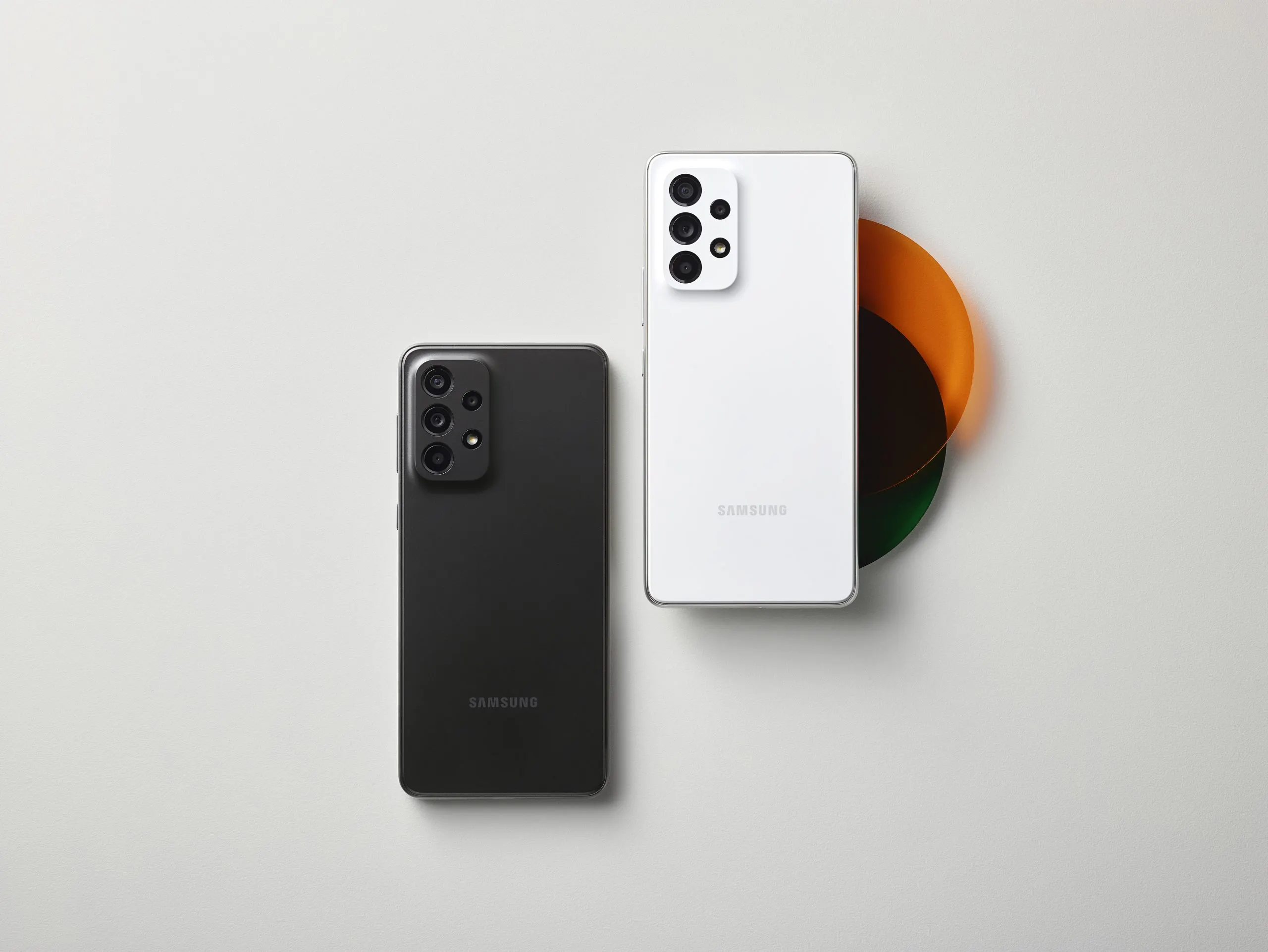 Samsung Galaxy A33 — самая многообещающая новинка бренда. Это мощный девайс с влагозащитой и оптической стабилизацией