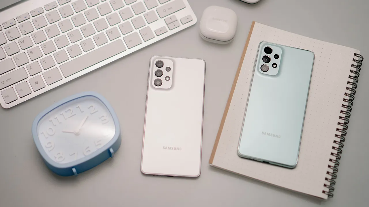 Samsung Galaxy A73 — один из лучших девайсов бренда. У него 108-мегапиксельная камера, мощный чипсет и шикарная автономность