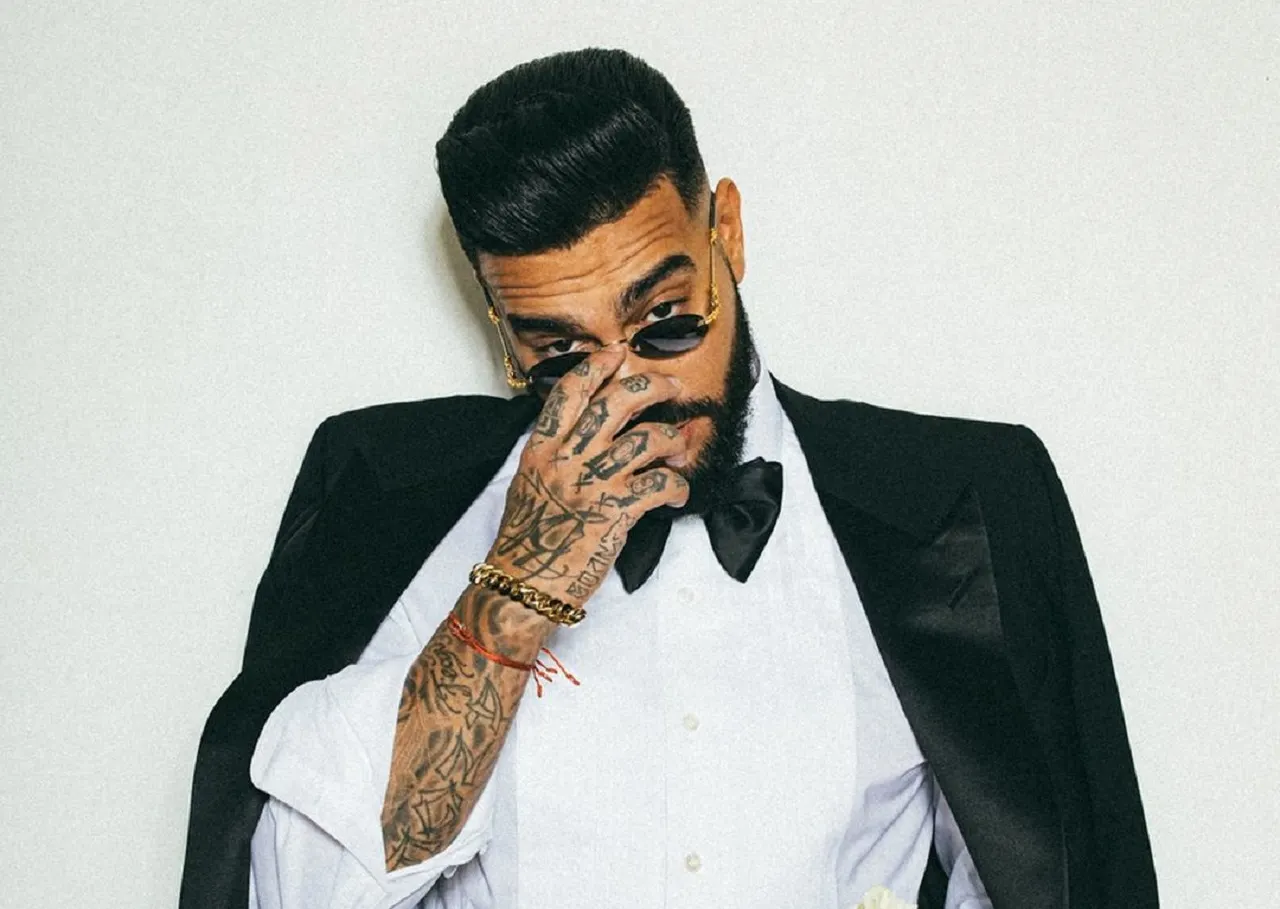 Что Тимати делает с вещами, которые дарил бывшим девушкам? Что-то достается даже Джигану