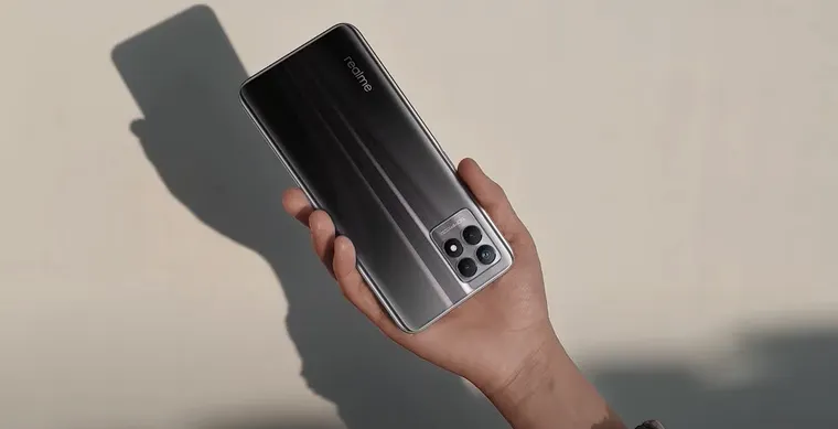 4 фишки Realme 8i. Чем выделяется лучший смартфон до 20 тысяч рублей?