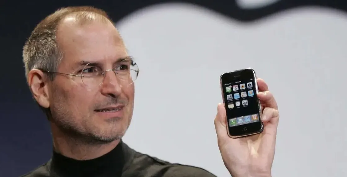 Как менялись главные продукты Apple в XXI веке? Вечный iPhone и мертвый iPad