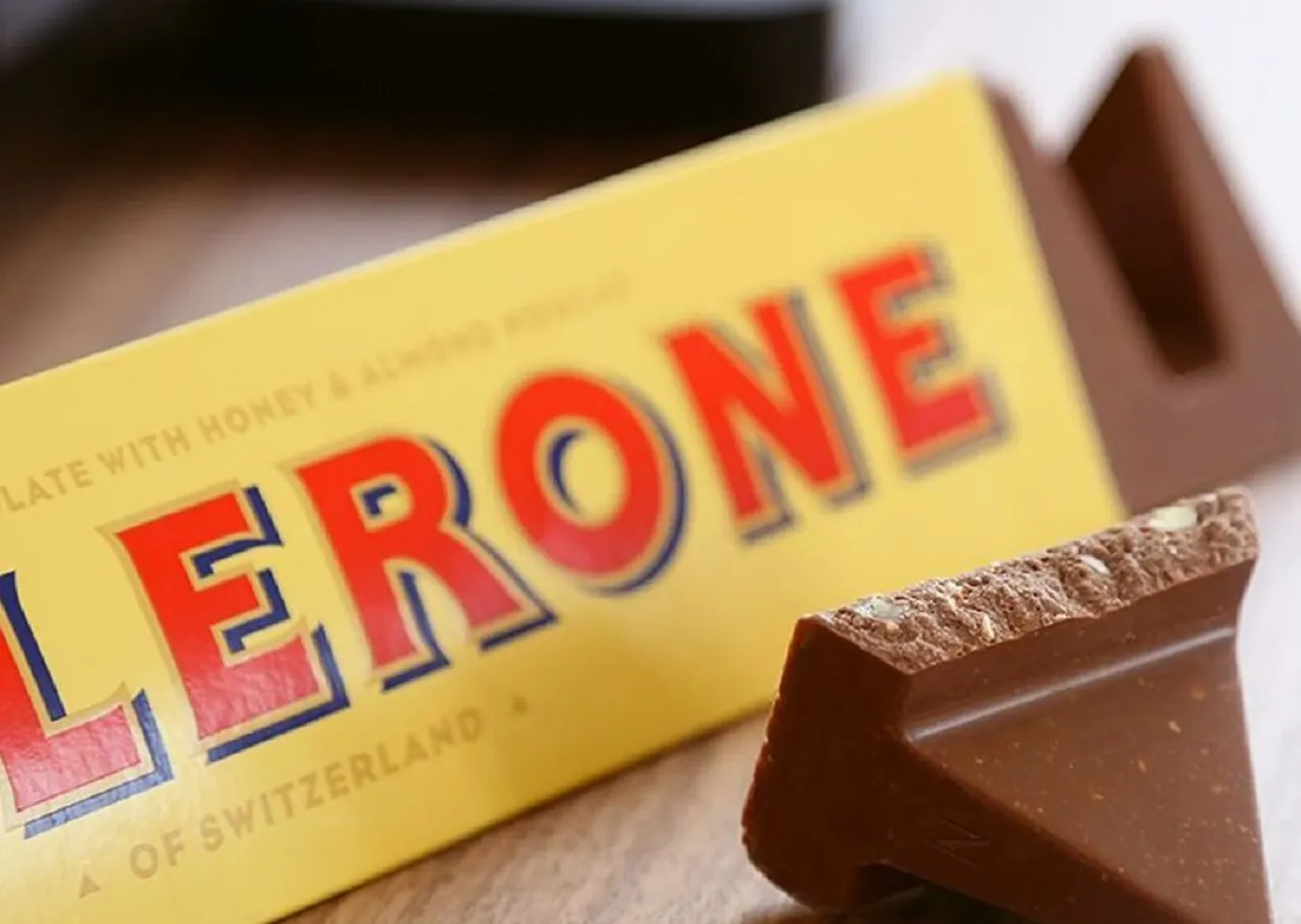 Как правильно есть шоколад Toblerone? Оказывается, можно легко отломить только один сегмент