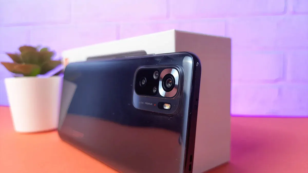 Прошлогодний хит Xiaomi все еще стоит брать. Цена за девайс просто шокирует