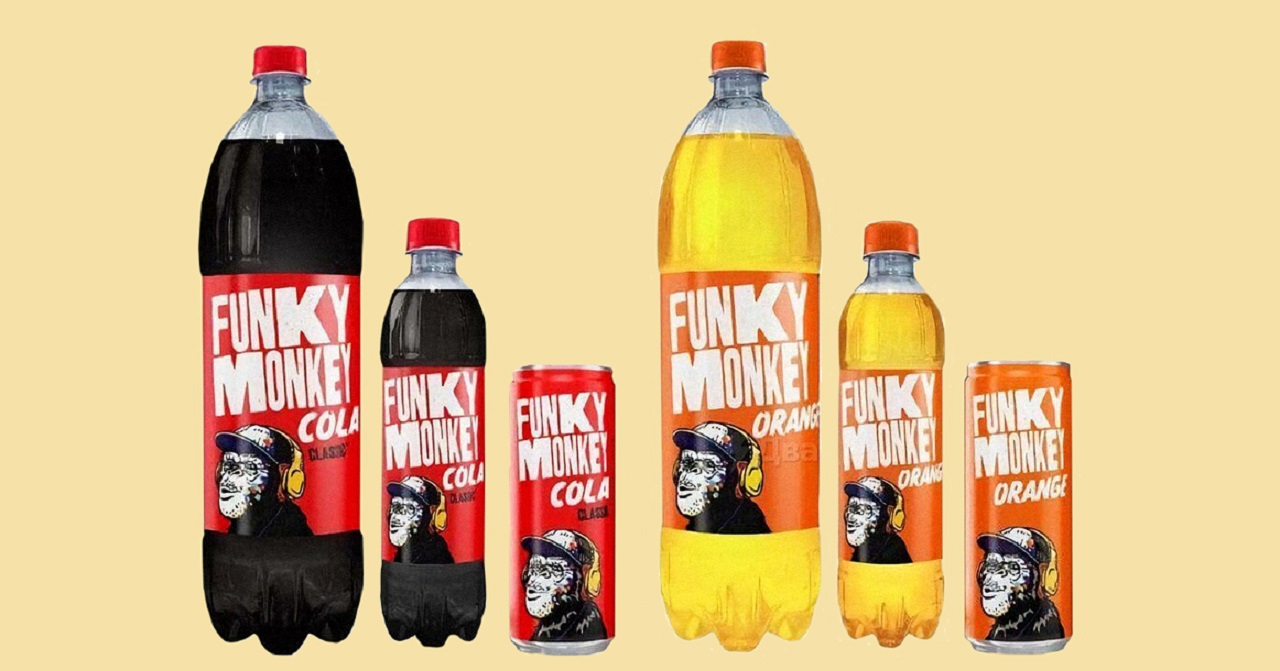 Funky monkey перевод. Кока кола новое название. Фанки манки кола. Газированный напиток Фанки манки. Газировка.