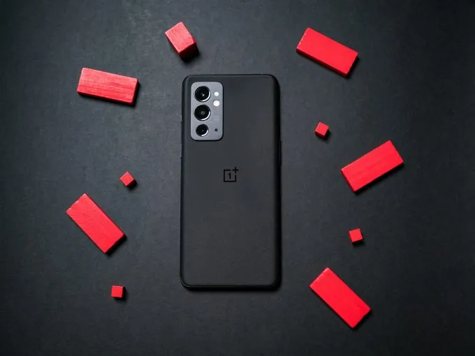 OnePlus 9RT