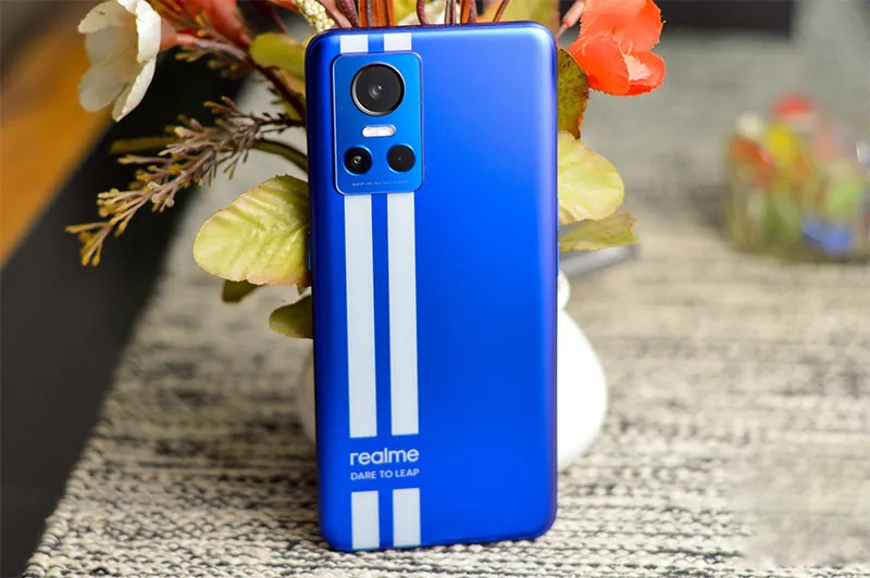 Срочно забирайте cекретный Realme. Модель с лучшим железом стоит неприлично дешево