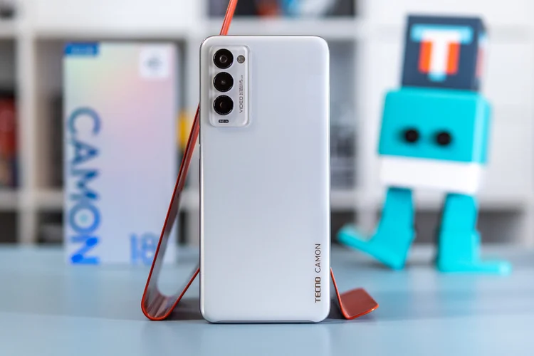 Смартфон Tecno Camon 18P