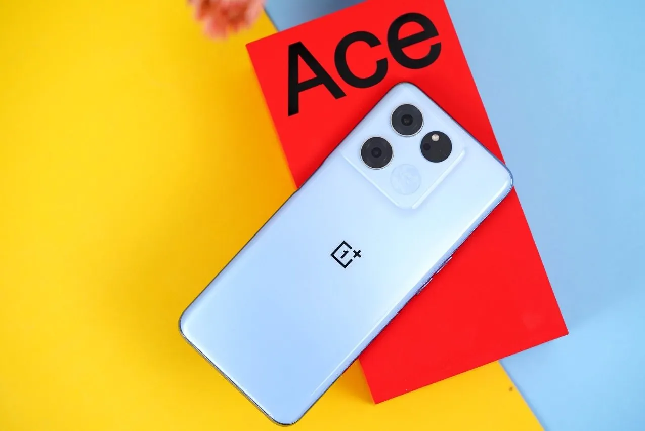 Смартфон OnePlus Ace Racing Edition
